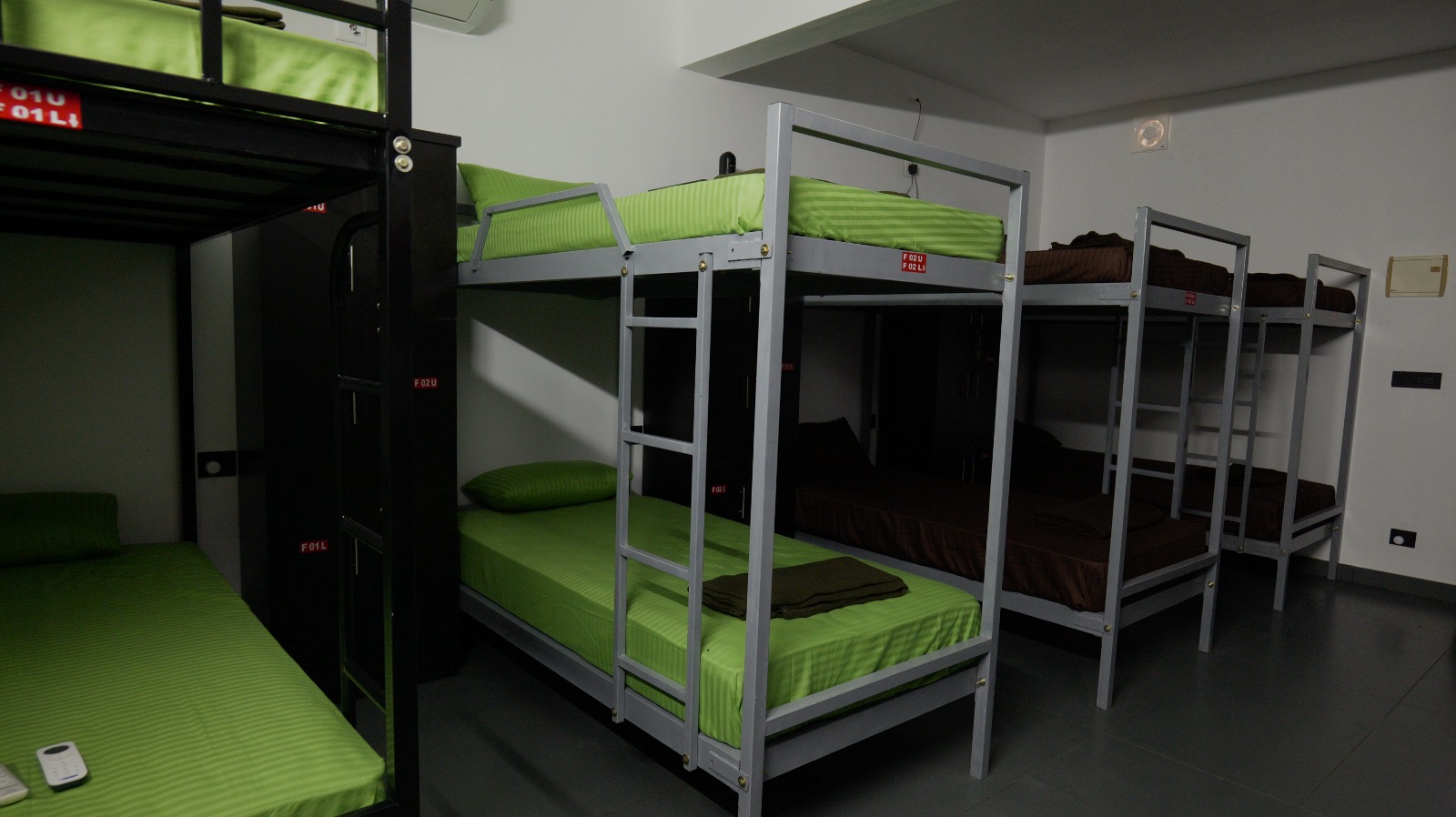 AC mixed dormitory room with multiple bunk beds
